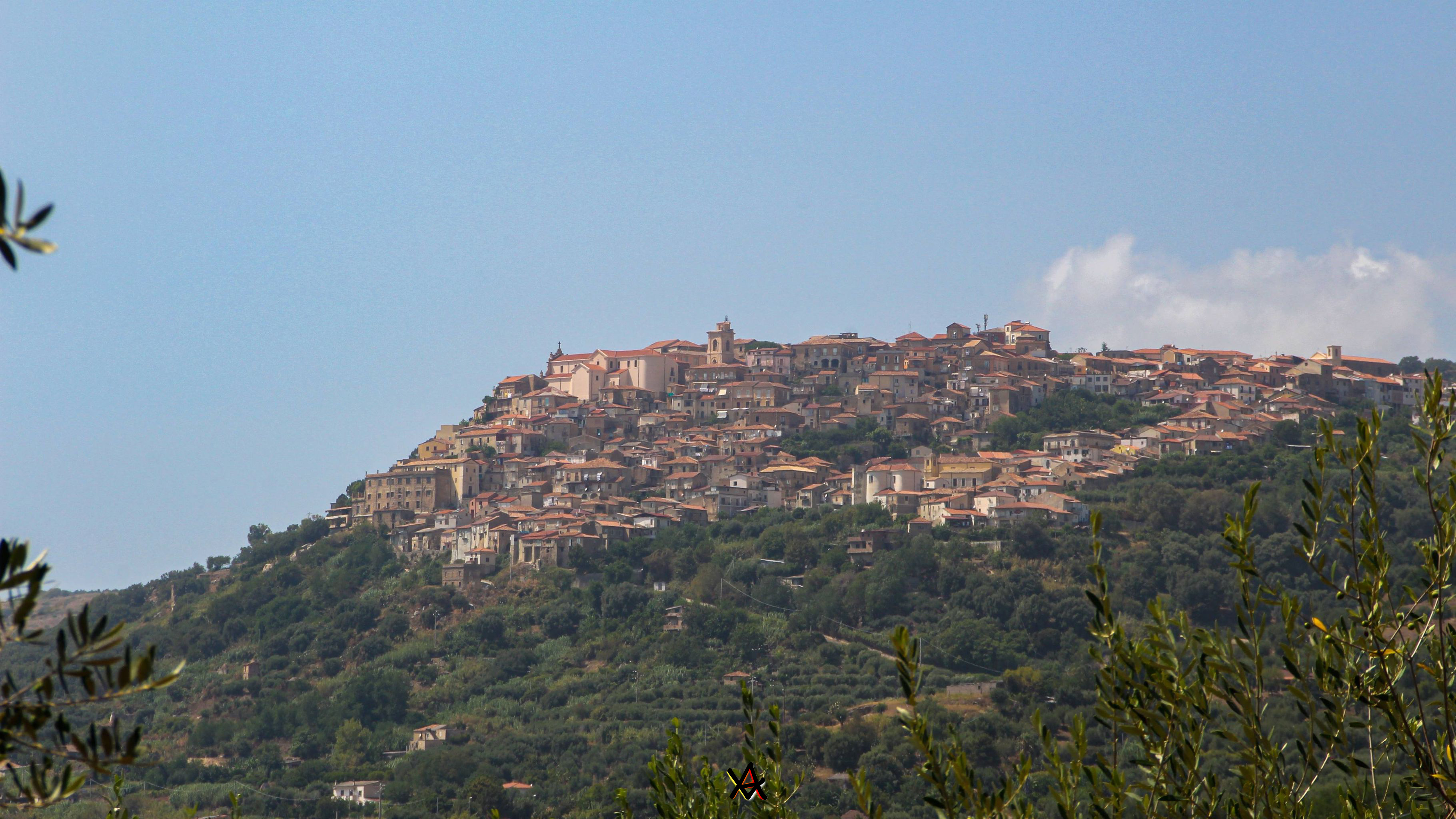 Nicotera vista dal basso